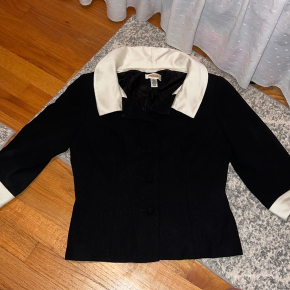 White and black vintage button-down top - Picture 1 of 3